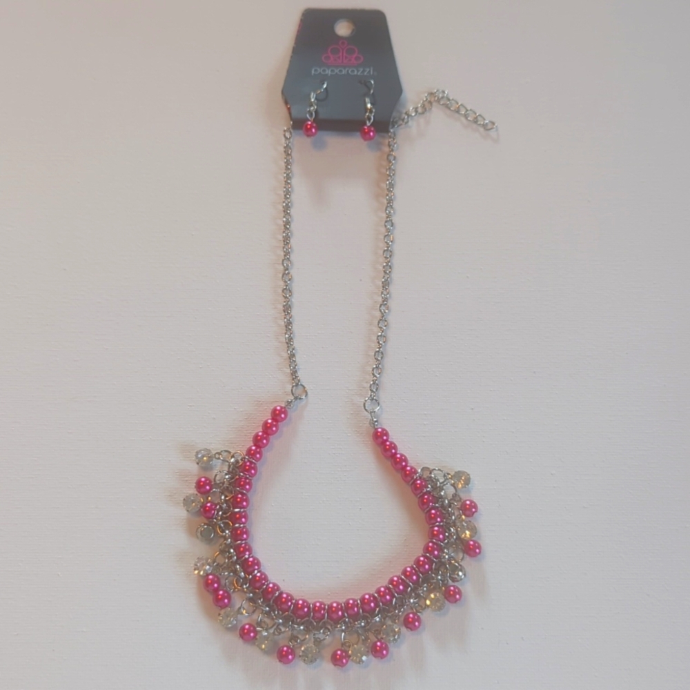 Paparazzi Necklace and Earring set